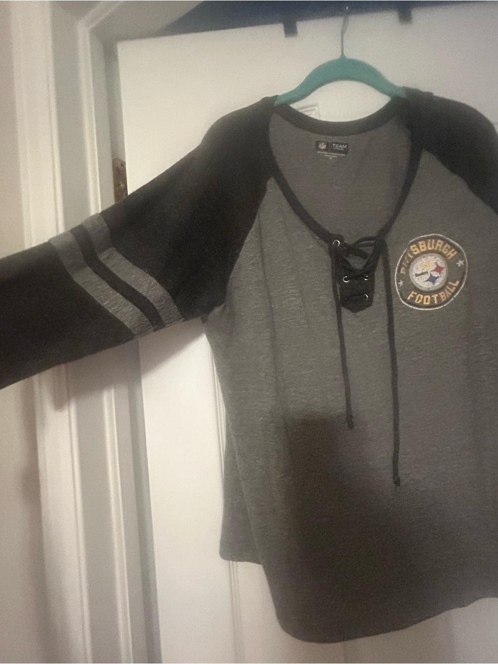 Woman's NFL Gray and Black Pittsburgh Steelers Lace-Up Raglan Tee